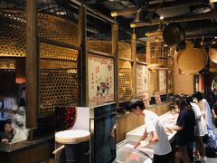 大堂-哥老官重庆美蛙鱼头(西湖银泰十一哥店)