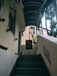 -e hair salon