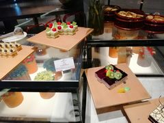 -飨食汇全日制餐厅·昆山皇冠假日酒店(九方店)