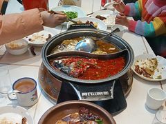 -阿瓦山寨·湘菜现炒·剁椒鱼头王(咸阳总店)