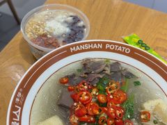 鸭血粉丝汤-漫山洋芋(大悦城店)