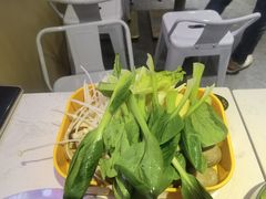 -运气牛自助酱大骨火锅(南京东路店)