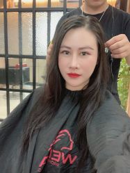 -天下皇剪新潇洒美容美发