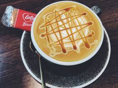 焦糖玛奇朵-线格之间COFFEE