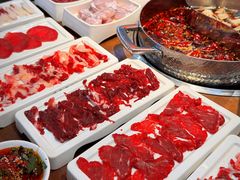 -来龍儿鲜切牛肉自助老火锅