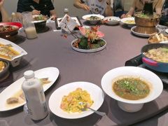 -香山湖家家宴(中山陵店)