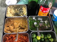 -四川小胡子海鲜(丁村万人海鲜广场店)