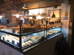 面包甜点陈列柜-仙峰天然面包(迎宾路店)