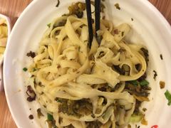 -顺溜·手工刀削面·黑金店(铜锣湾店)