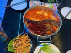 -唯爱KTV聚会餐厅(仙林东城汇店)