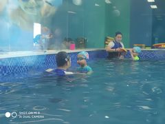 -Swim斯卫姆国际儿童游泳中心(红博中央公园店)