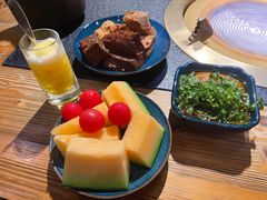 自助小吃水果-湊湊火锅·茶憩(南京东路悦荟店)