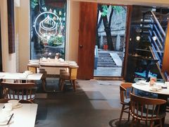 靠窗位-翡翠拉面小笼包(岭南新天地店)