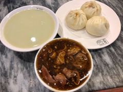猪肉三鲜包子-天兴居(鲜鱼口街店)