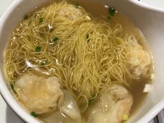 -新大咀港式茶餐厅(宝山万达店)