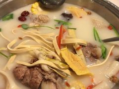 旺晖招牌骨头锅-旺晖本帮骨头煲·深夜火锅(梅园路店)