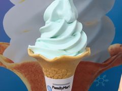-全家便利店(东直门店)