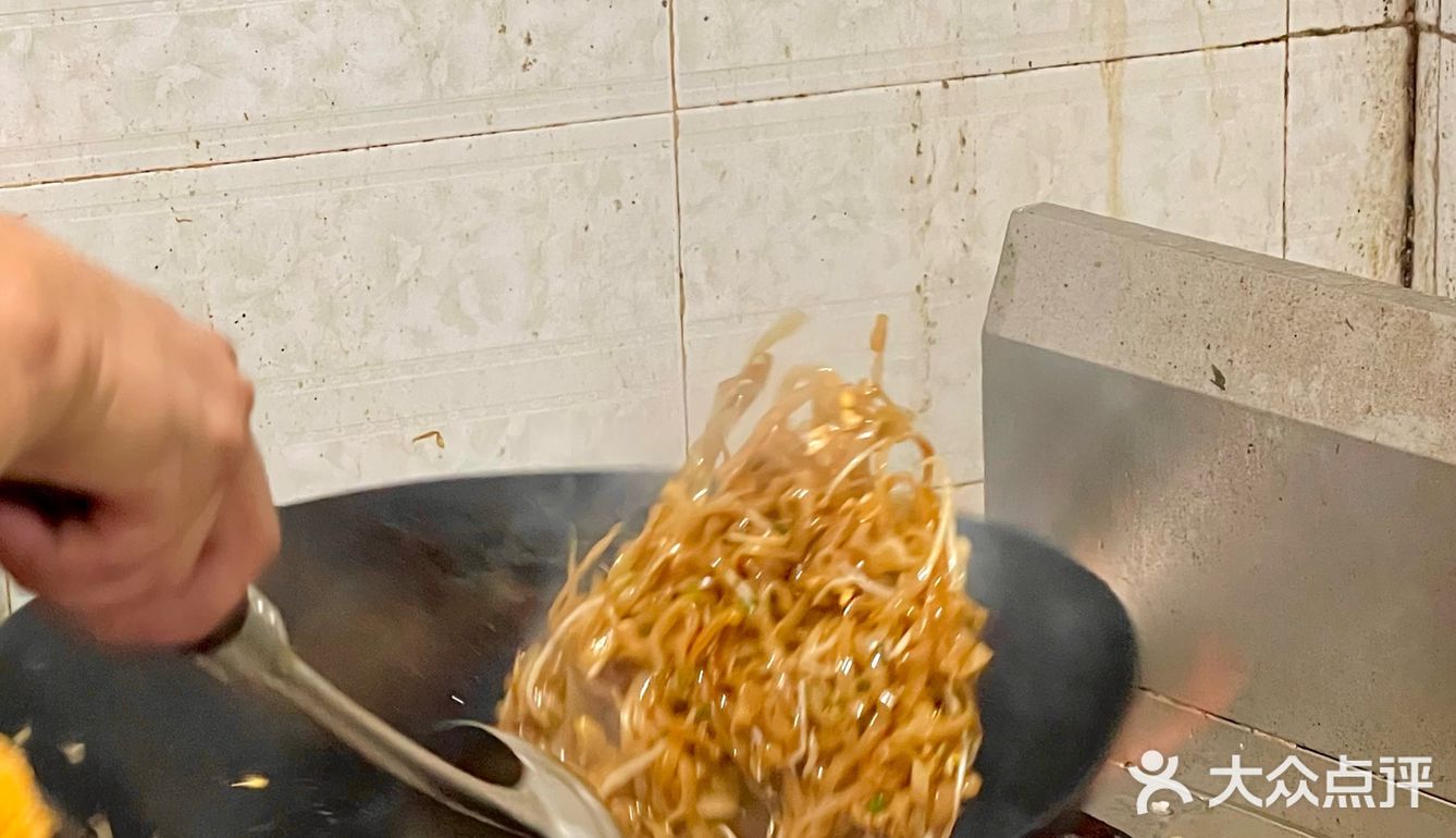 湛江！没有比它更便宜的烧烤店！！5刷了！！