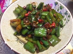 辣椒炒肉-台湾麻吉餐坊(师大店)