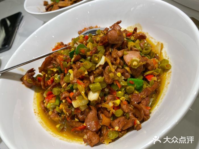 兰湘子·湘菜小炒(崂山丽达店)酸辣鸡胗图片