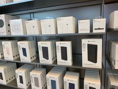 -Apple零售店(华贸购物中心店)