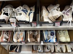 -东荟城名店仓