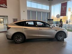 -TESLA 特斯拉(北京南四环中路特斯拉中心)