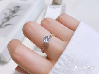 看完这些钻戒照片，希望你可以买到喜欢的结婚钻戒