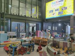 -萨卡屋亲子乐园·餐厅(龙山万物工场店)