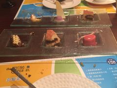 -香格里拉鱼跃地中海西餐厅·牛排披萨