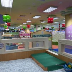 -莫莉幻想儿童乐园(北京金隅嘉品店)