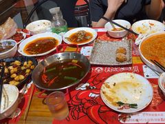 -李双猪·小龙虾·烧烤·羊肉煲(乐山店)