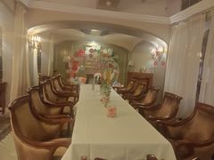 等位区-欧洲房子(宜必思店)