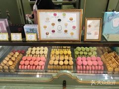 -ladurée(戴高乐机场T 2F店)