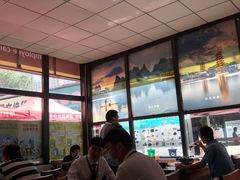 大堂-牛八宝桂林米粉(八里庄店)