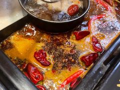 -老牌坊云南鱼豆花火锅(哈西万达店)