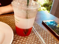 -Chom Cafe and Restaurant