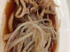 -上海虹桥君丽假日酒店(娄山关路地铁站店)