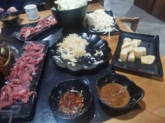 -果松木炭酸菜铜火锅·外婆参鸡汤