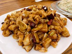 宫保鸡丁-南磨房食府(燕莎奥特莱斯购物中心店)