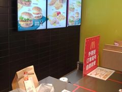 -麦当劳(南京路2店)