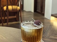 -Café Monson