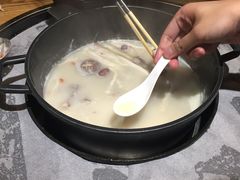 -三人行骨头王火锅(长寿店)