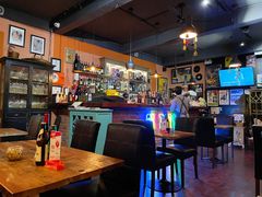 -SISTERS BAR RESTAURANT川意酒馆(嘉善老市H楼店)
