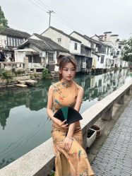 -一揽芳华汉服旗袍体验馆(拙政园店)