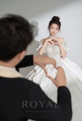 -挪娅婚纱摄影皇家会所