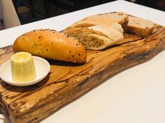 餐前面包-福楼法餐厅FLO