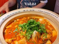 -魏铭鱼头捞饭(晋阳路店)