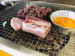 -肉甲韩国木炭烤肉(新壹街1店)