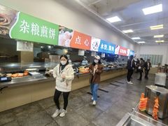 -同济大学本部学苑饮食广场